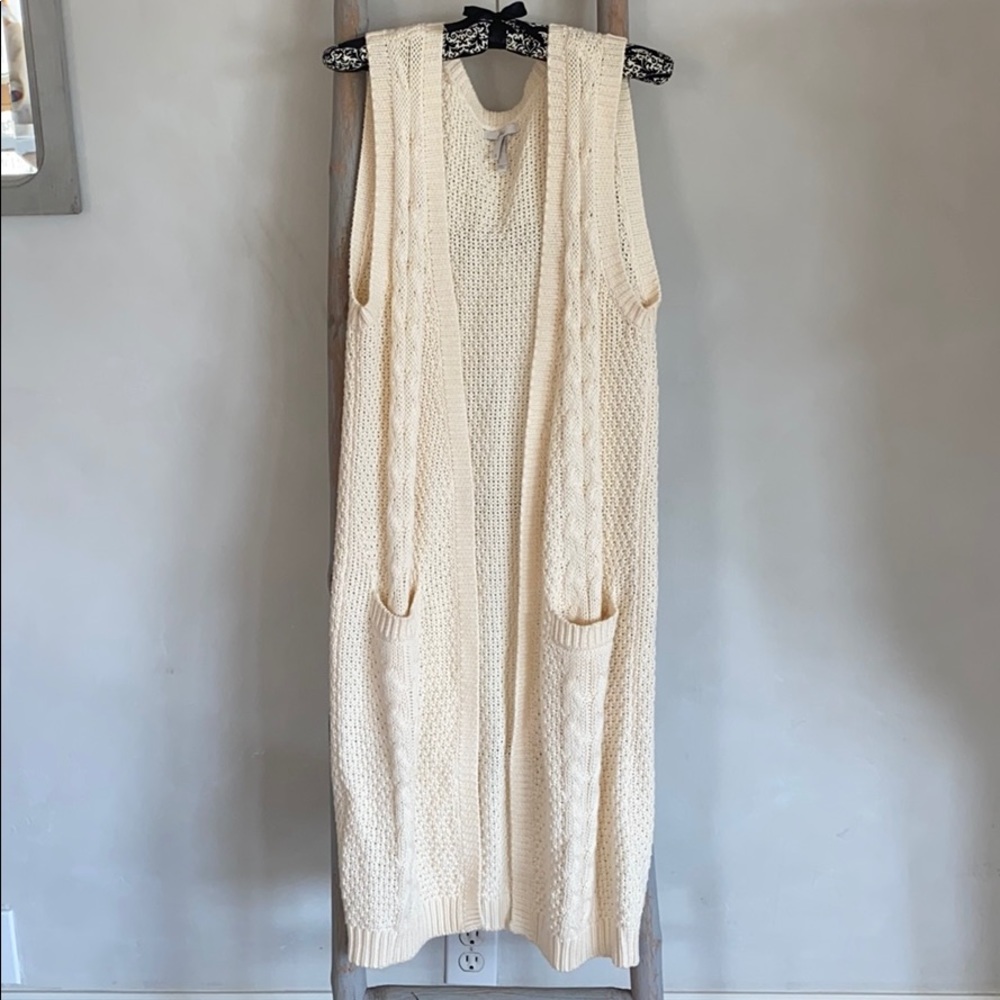 Long cardigan sweater